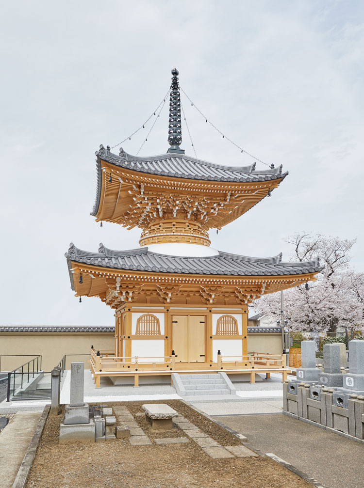 覚蔵寺様多宝塔　下層間口444.6㎝（14.76尺）
