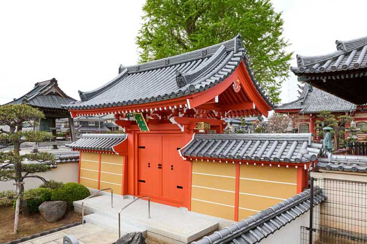 真言宗豊山派金乗院様（東京都練馬区）　山門（薬医門）竣工